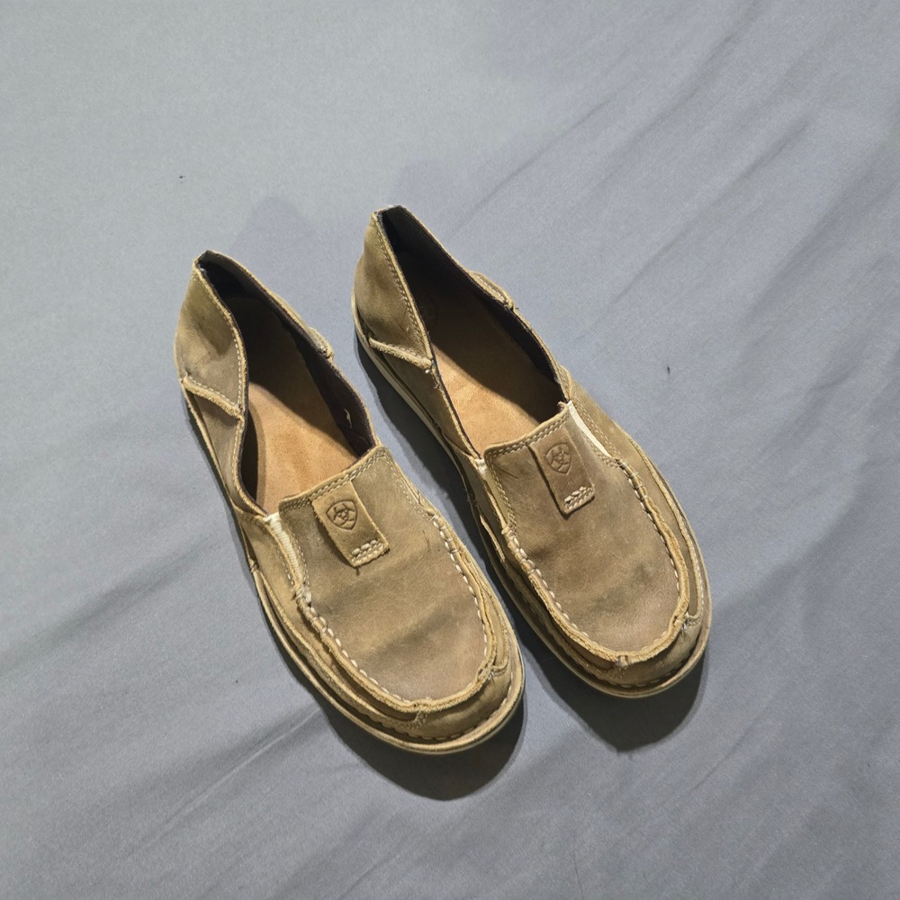 Ariat Women's Bomber Cruiser Shoes 8B Tan Leather Slip On Moc Toe 10023008